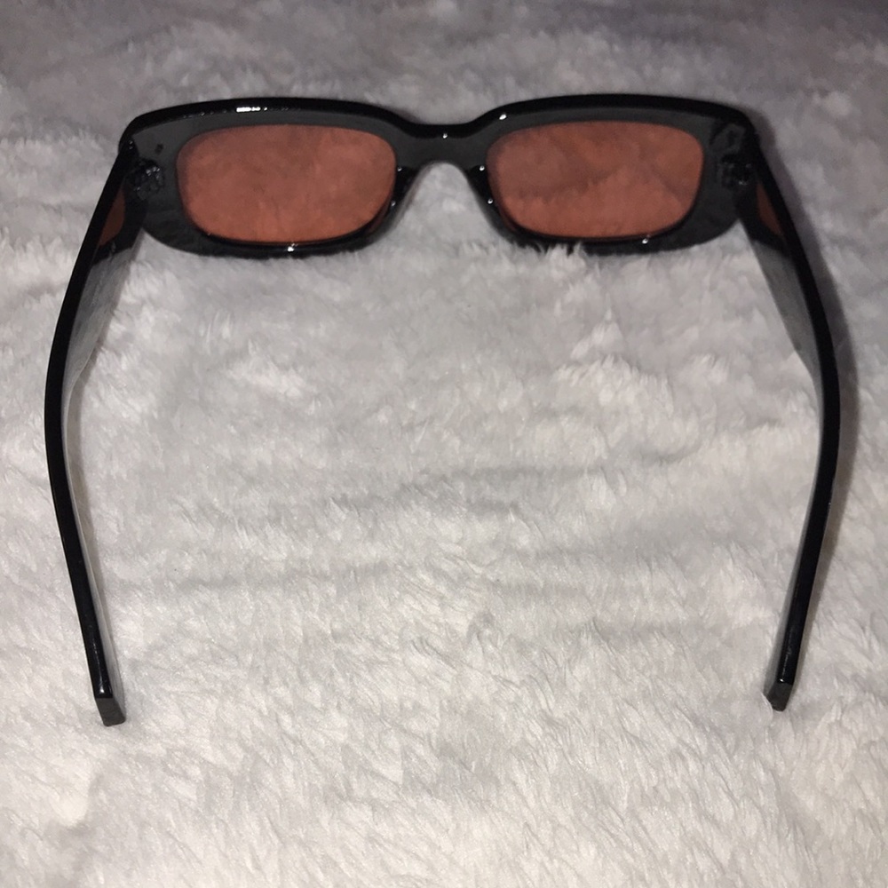 Black Rectangular Sunglasses - Picture 4 of 6